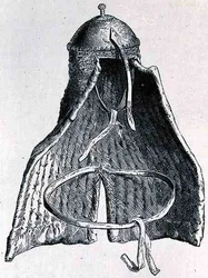 Núbijská přilba, z Historie lidstva, sv. III, od prof. Friedricha Rayzela, 1898